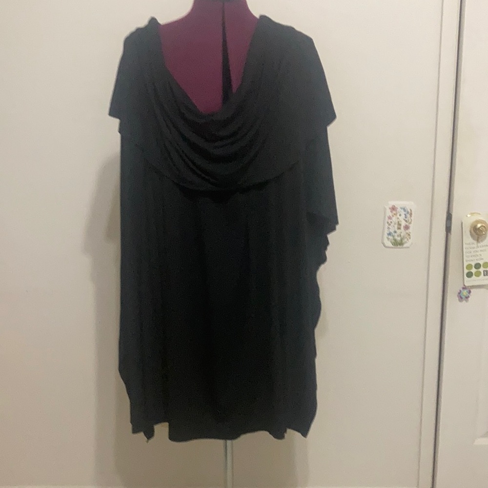 Piphany Viking poncho size 3 black
